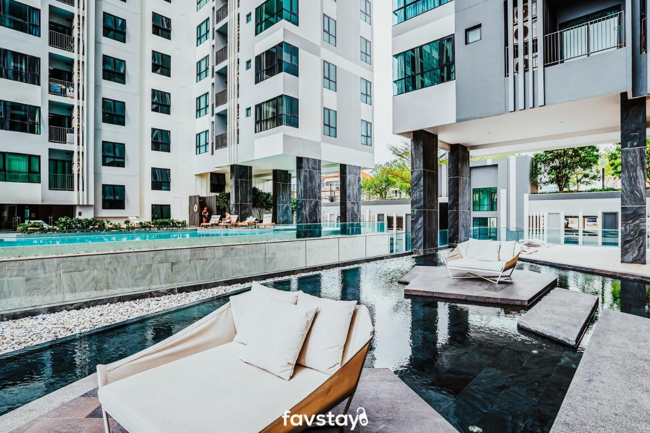 Favstay - The Base Central Pattaya Exteriör bild